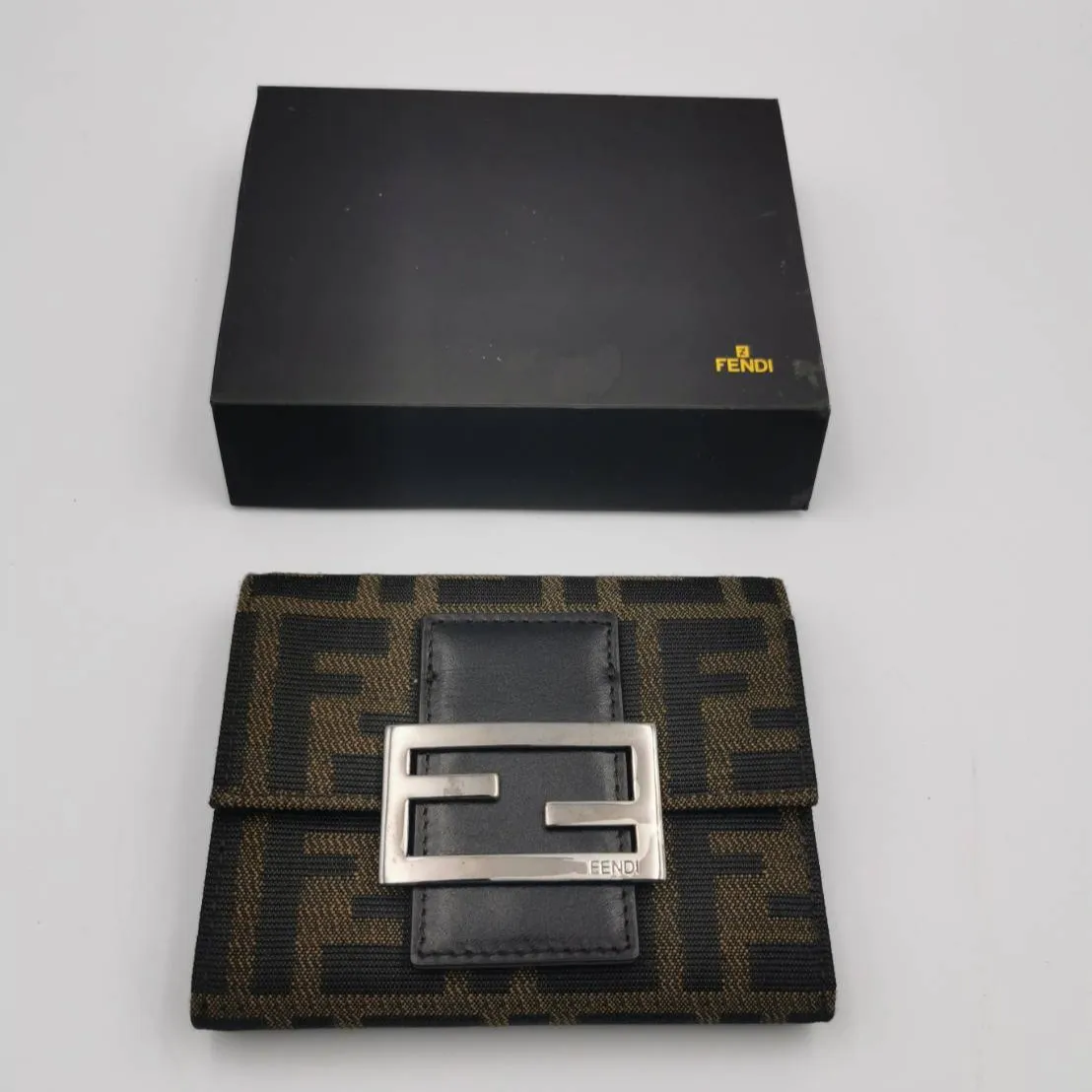 こんにちは🌟本日もたくさんの素敵なアイテムたちがお店にやって...