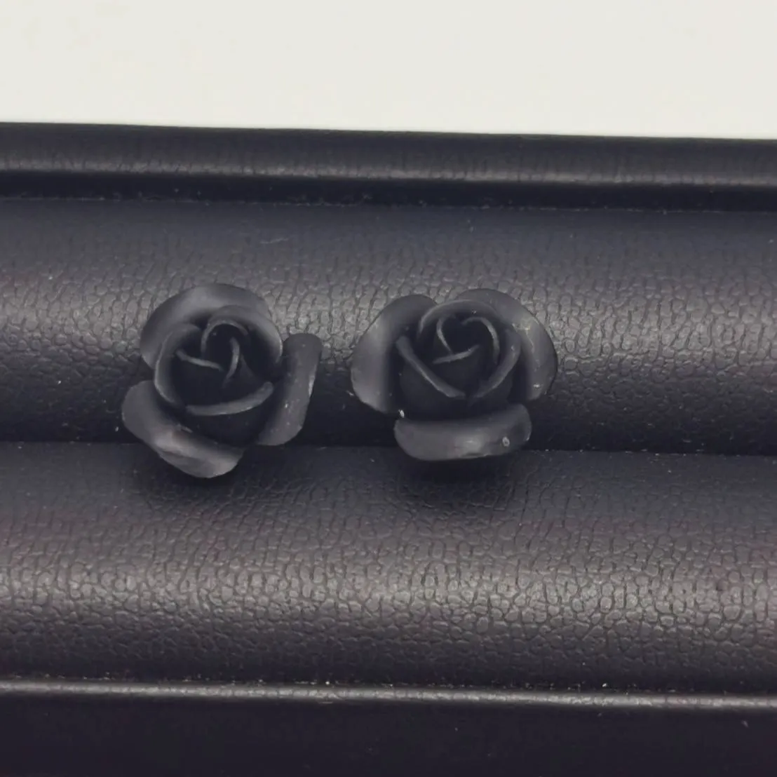 こんにちは！今日は素敵なアクセサリーをお買取りしました✨ こ...