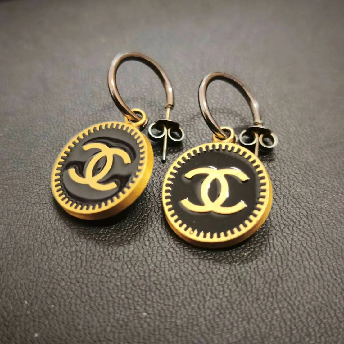 こんにちは！🎉本日は、素敵なシャネルのイヤリングをお買取りす...