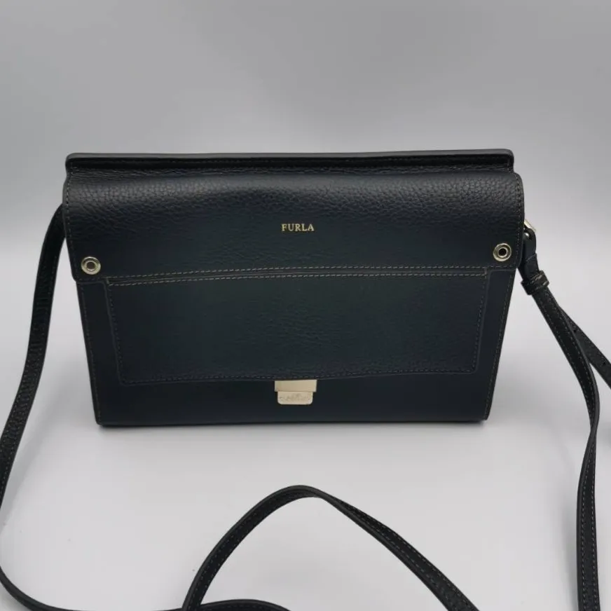 こんにちは！😄今日は素敵なバッグを買い取りしました！持ち主さ...