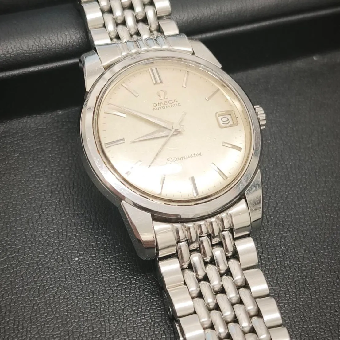 こんにちわ✨ 本日は素晴らしいオメガのスピードマスターをお買...