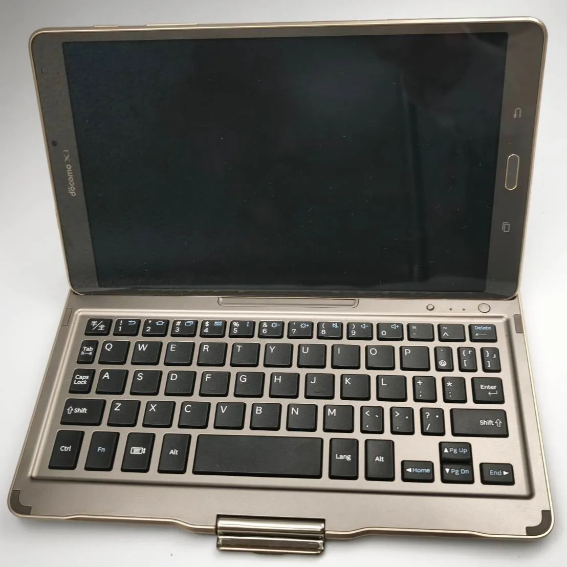 こんにちは!今日はちょっと特別なタブレットを査定させていただ...