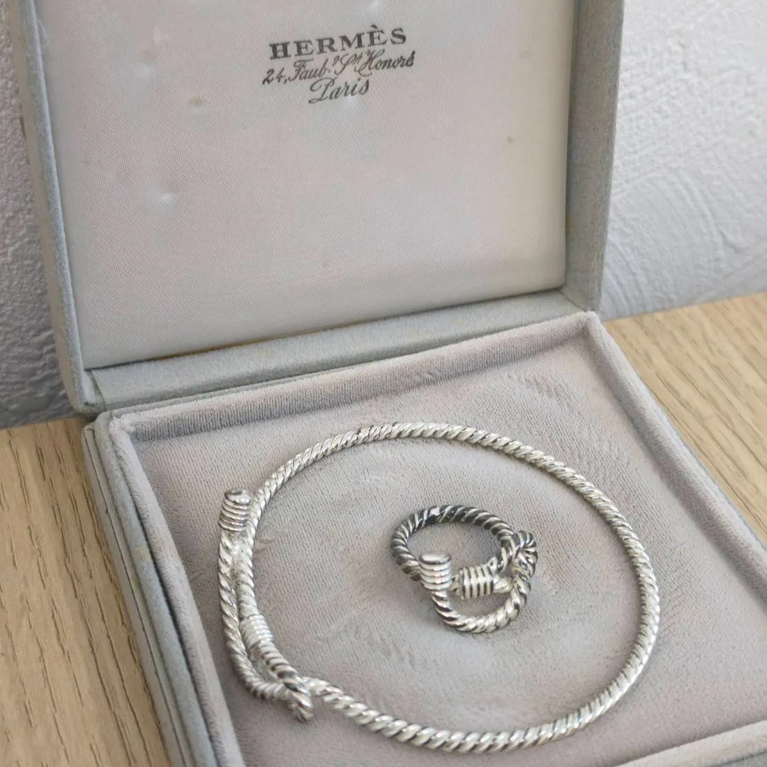 こんにちは！今日は素敵なお客様から大切に使われてきたアクセサ...