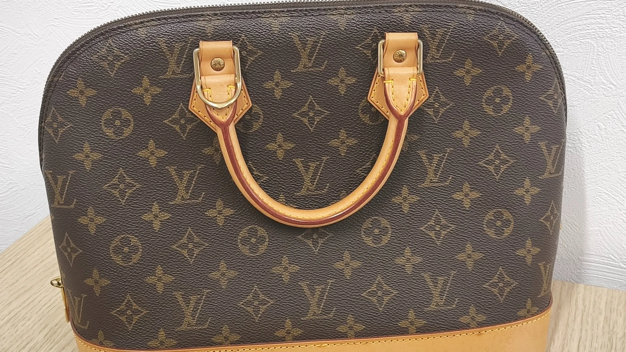 こんにちは！今日は特別なバッグをお買取りできてとても嬉しいで...